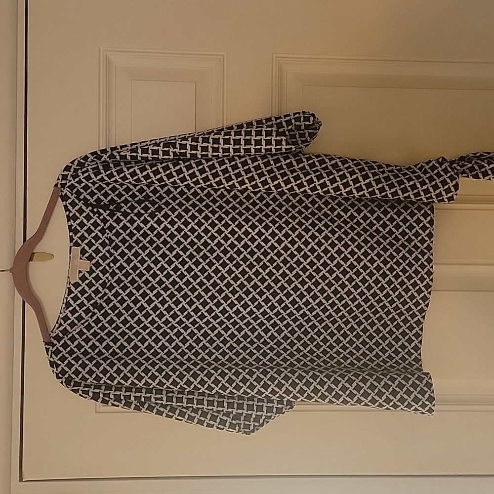 Michael Kors Black and White Short Sleeve Blouse